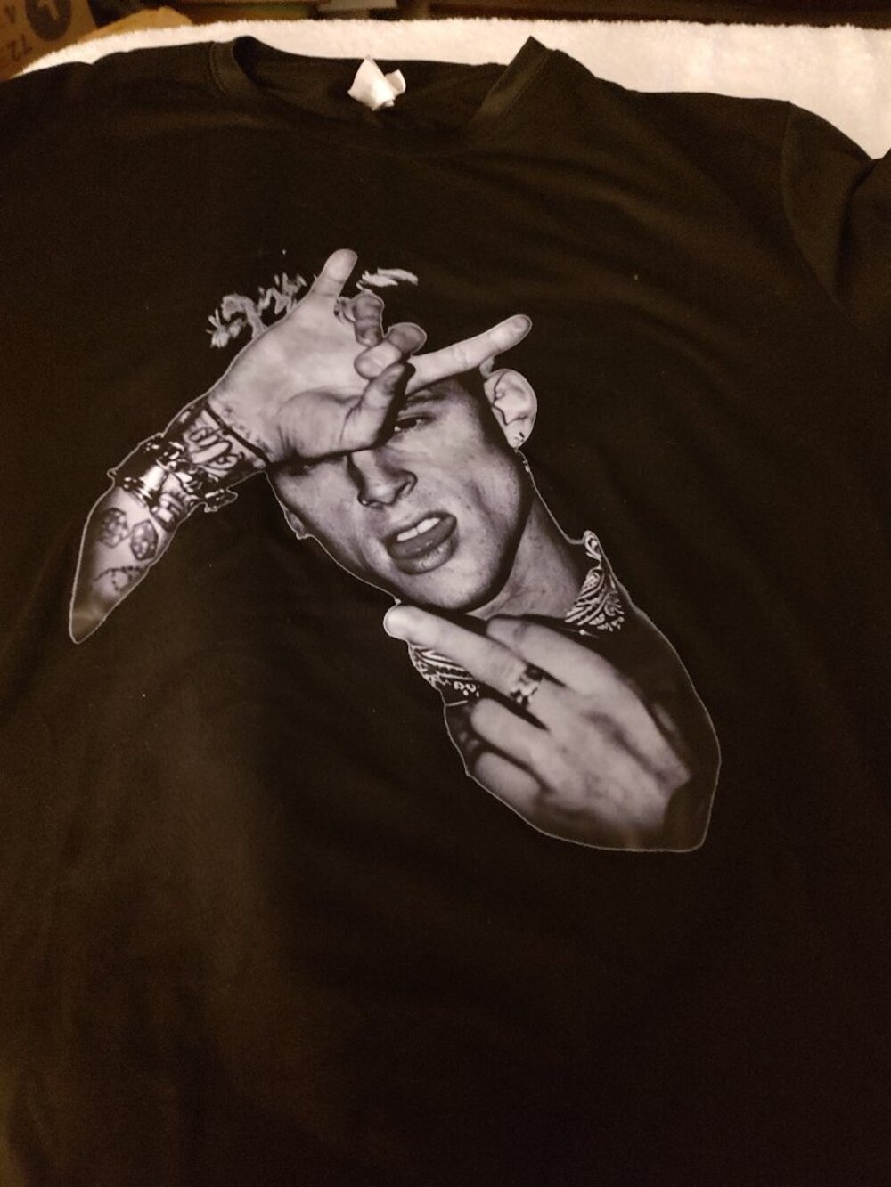 MACHINE GUN KELLY Tshirt medium